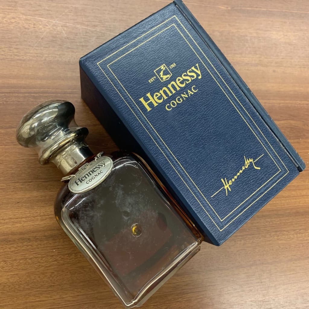 古酒 ブランデー コニャック ヘネシー Hennessy シルバートップ ブック型ケース 700ml - 飲料