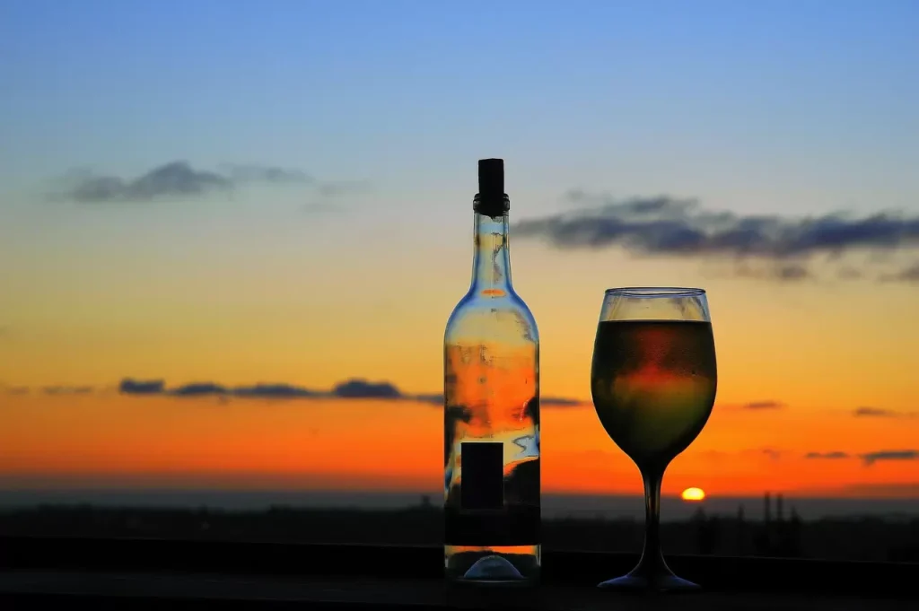 赤ワインの賞味期限はいつまで?保存法と飲める期間を解説